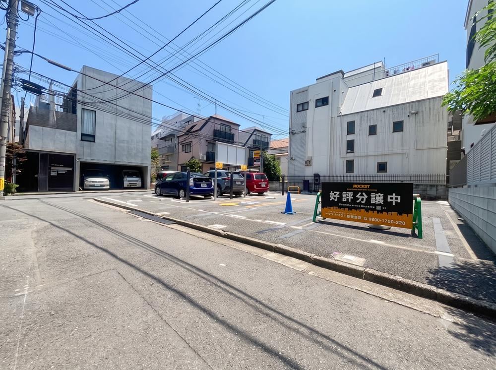 72 m² land in Shinjuku Ward, Tokyo - Photo 1
