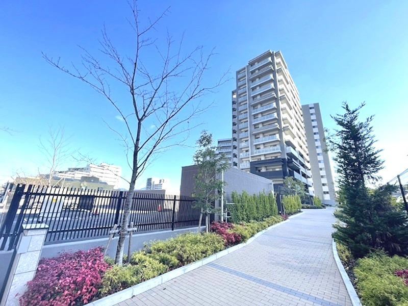 4LDK apartment in Yahatahigashi Ward, Kitakyushu, Fukuoka - Photo 1