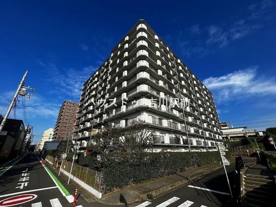 3LDK apartment in Misato, Saitama - Photo 1