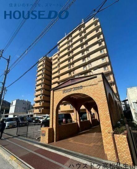 3LDK apartment in Takamatsu, Kagawa - Photo 1