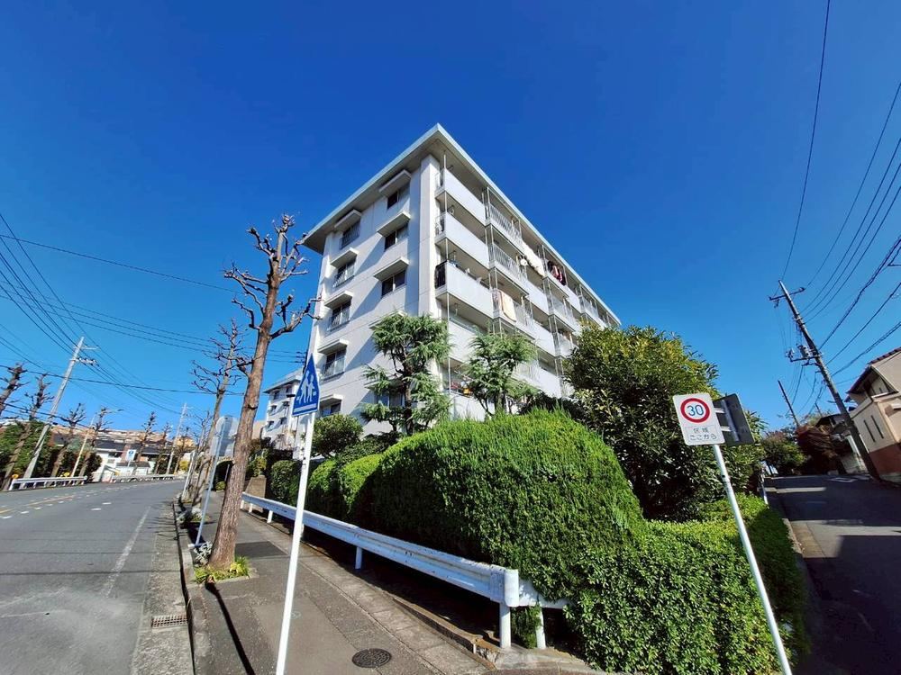 3DK apartment in Asao Ward, Kawasaki, Kanagawa - Photo 1