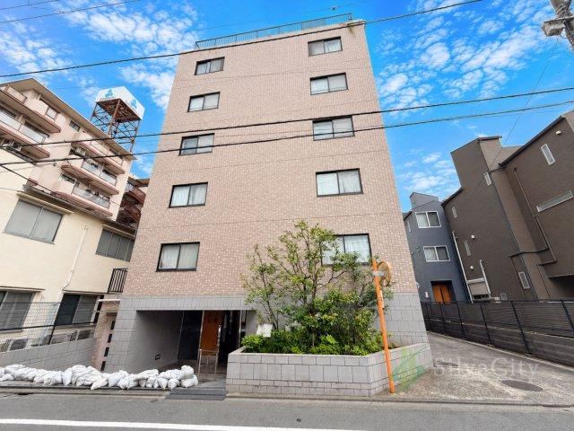 3LDK apartment in Ota Ward, Tokyo - Photo 1