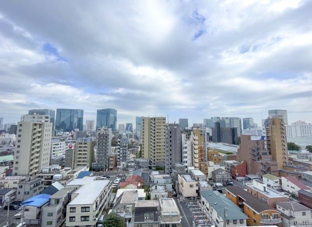 3LDK apartment in Minato Ward, Tokyo - Photo 1