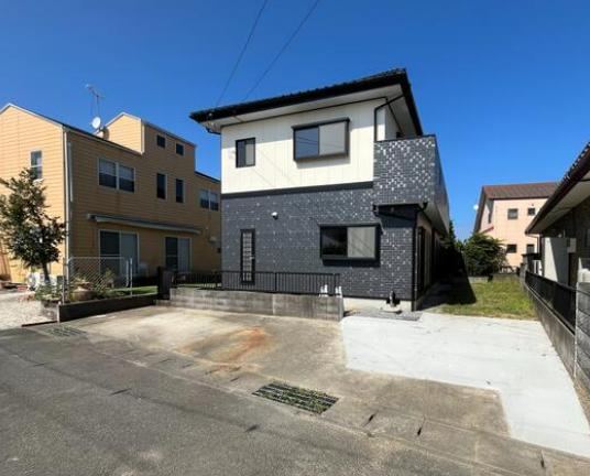 4LDK house in Hitachinaka, Ibaraki - Photo 1