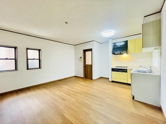 4LDK house in Sakura Ward, Saitama - Photo 1