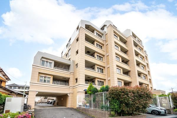 4LDK apartment in Nerima Ward, Tokyo - Photo 1