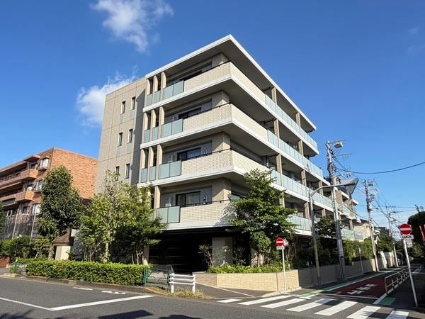 2LDK apartment in Setagaya Ward, Tokyo - Photo 1