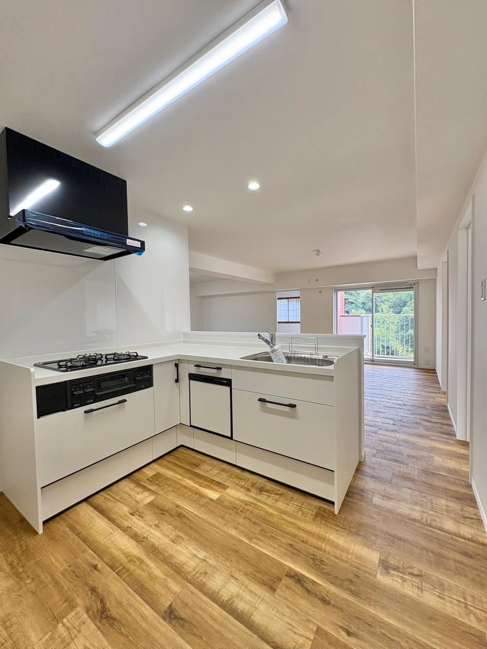 3LDK apartment in Yahatanishi Ward, Kitakyushu, Fukuoka - Photo 1