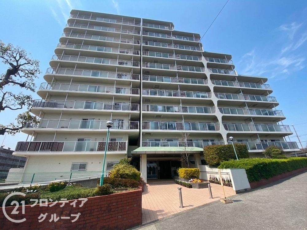2LDK apartment in Suita, Osaka - Photo 1