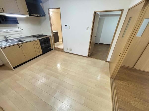 3DK apartment in Shimogyo Ward, Kyoto - Photo 1
