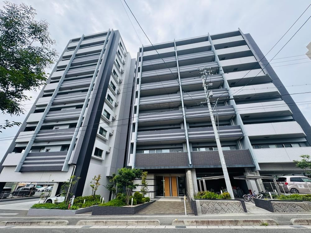 4LDK apartment in Shimonoseki, Yamaguchi - Photo 1