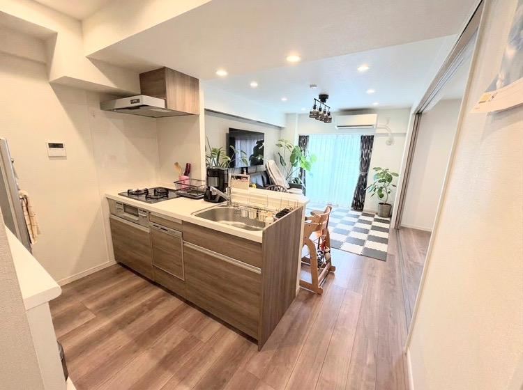 3LDK apartment in Shinjuku Ward, Tokyo - Photo 1