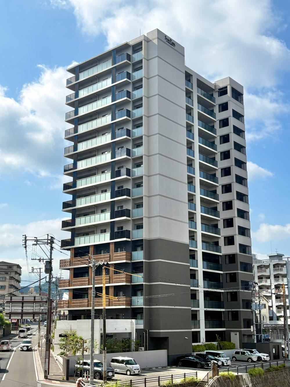 4LDK apartment in Yahatahigashi Ward, Kitakyushu, Fukuoka - Photo 1