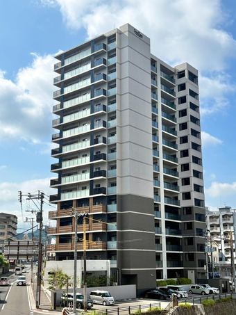 4LDK apartment in Yahatahigashi Ward, Kitakyushu