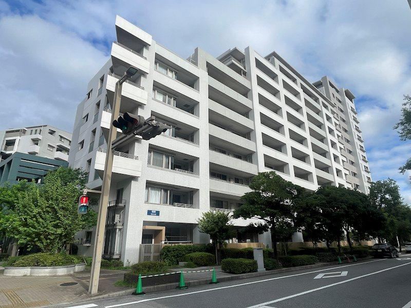 3LDK apartment in Mihama Ward, Chiba - Photo 1