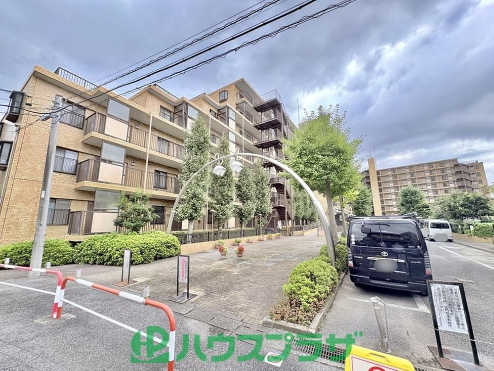 3LDK apartment in Ichikawa, Chiba - Photo 1