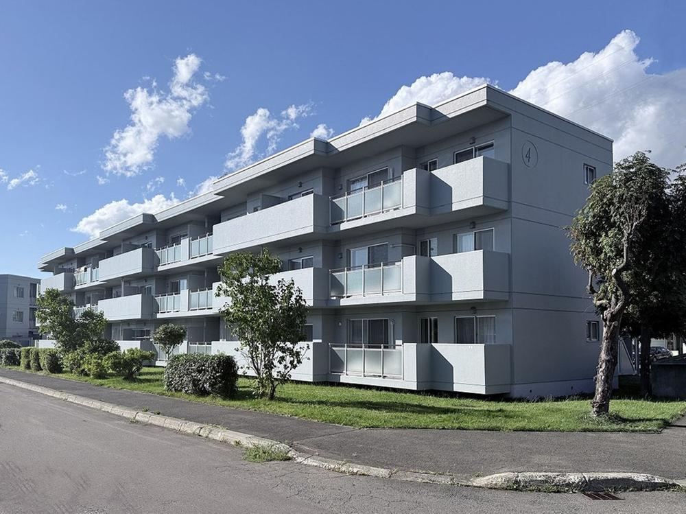 3LDK apartment in Kiyota Ward, Sapporo, Hokkaido - Photo 1