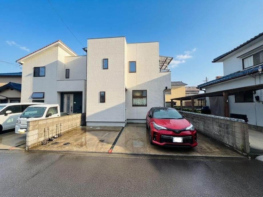 3LDK house in Matsuyama, Ehime - Photo 1
