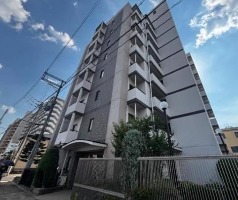3LDK apartment in Joto Ward, Osaka - Photo 1