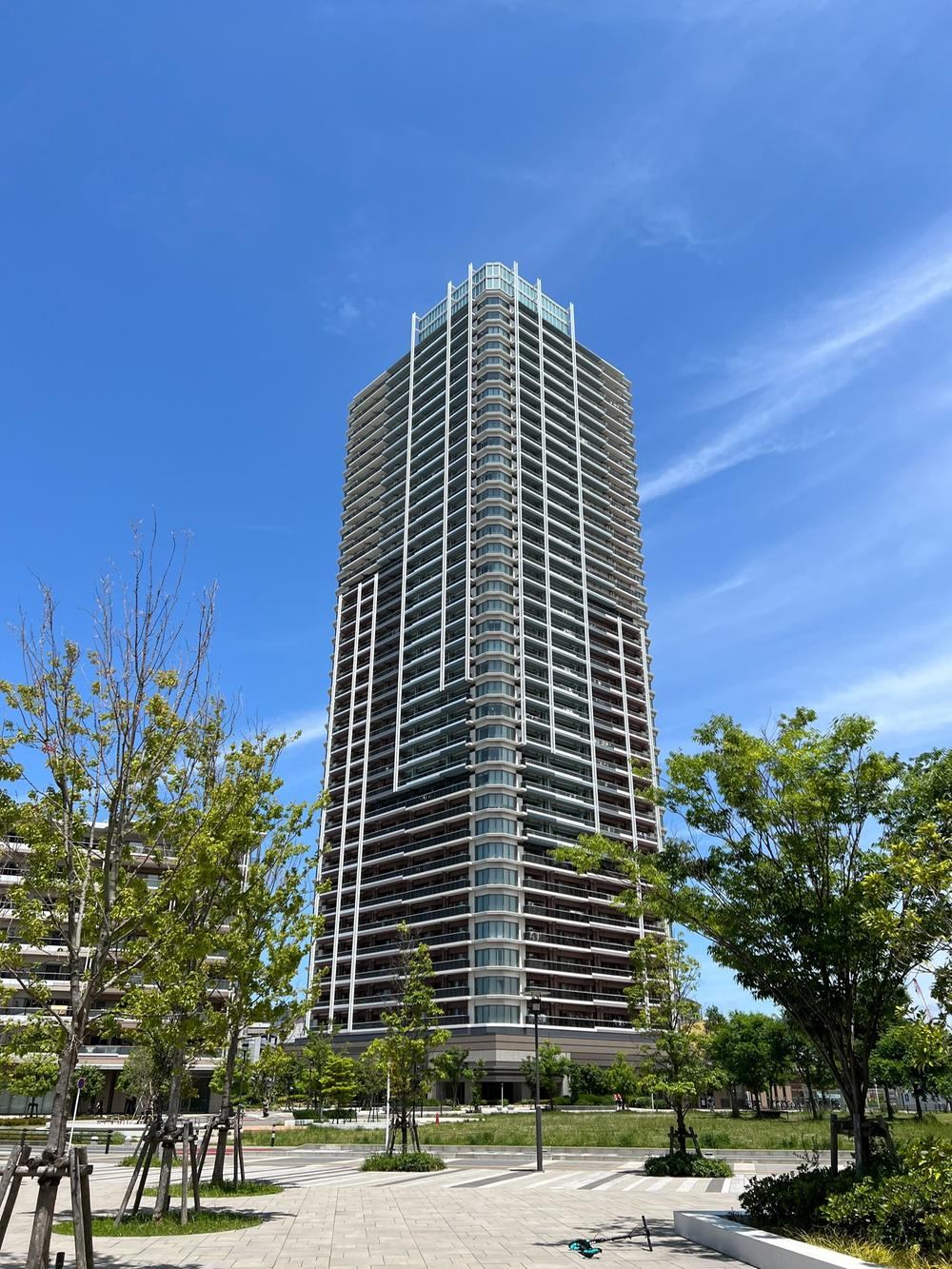 3LDK apartment in Mihama Ward, Chiba - Photo 1