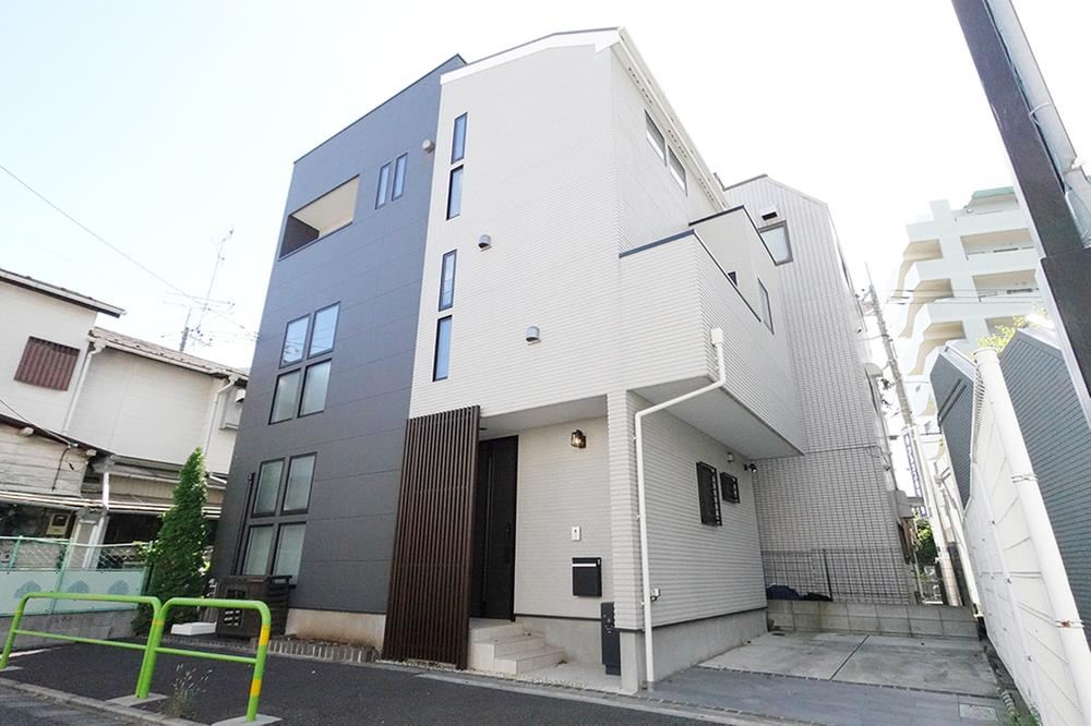 4LDK house in Nerima Ward, Tokyo - Photo 1