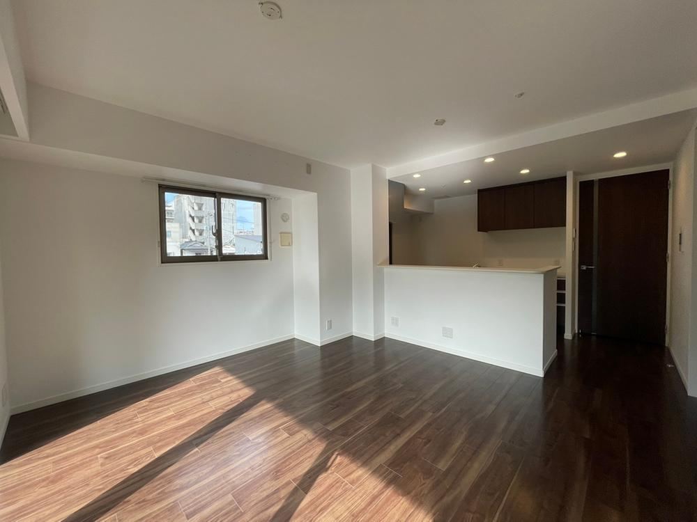 2LDK+S apartment in Kita Ward, Okayama - Photo 1