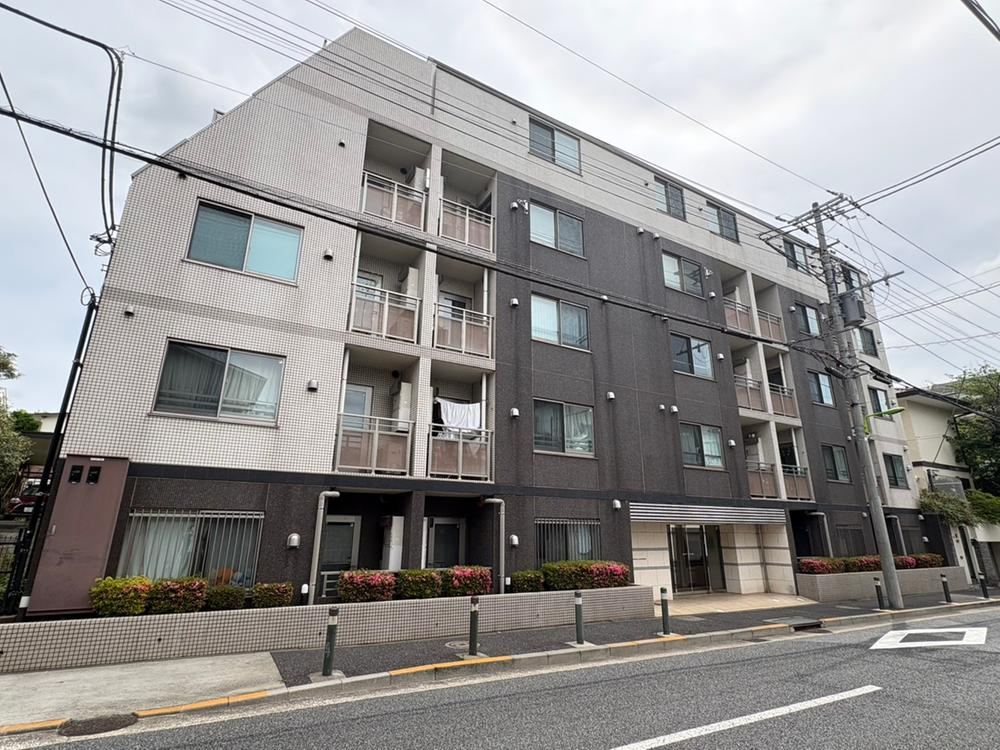 1LDK apartment in Setagaya Ward, Tokyo - Photo 1