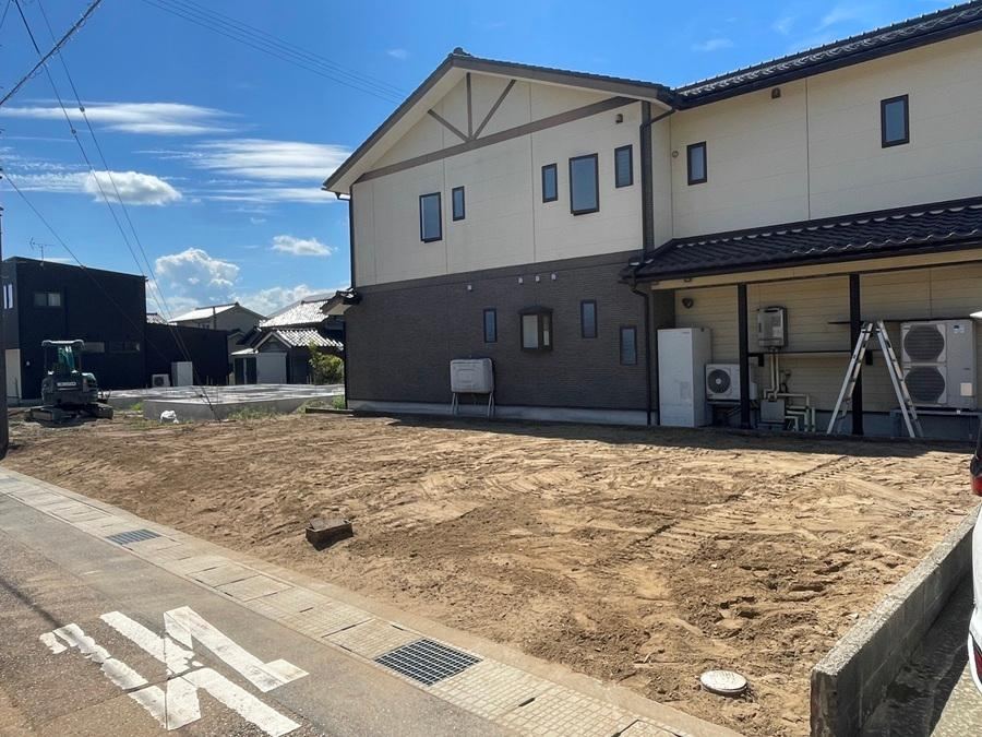 135 m² land in Kahoku, Ishikawa - Photo 1
