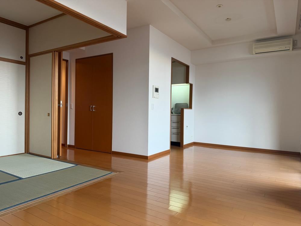 2LDK apartment in Nishi Ward, Hiroshima - Photo 1