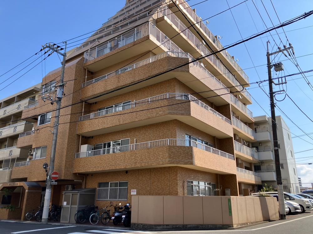 3LDK apartment in Nishi Ward, Hiroshima - Photo 1