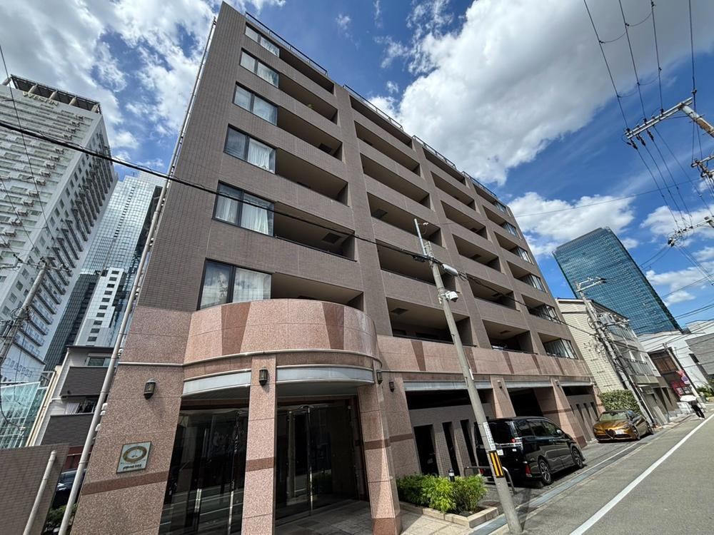 2LDK+S apartment in Kita Ward, Osaka - Photo 1