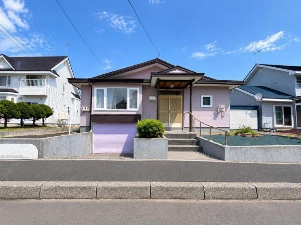 3LDK house in Chitose, Hokkaido - Photo 1