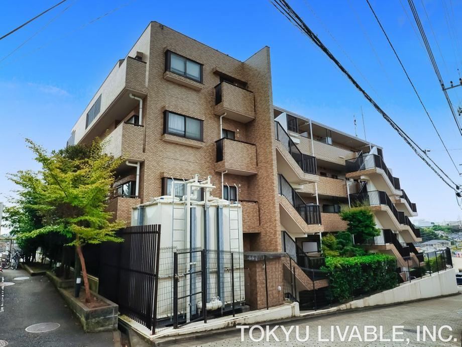 3LDK+S apartment in Totsuka Ward, Yokohama, Kanagawa - Photo 1