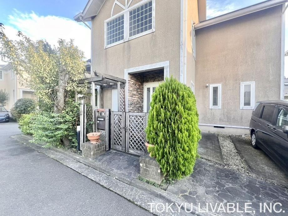 4LDK house in Aoba Ward, Yokohama, Kanagawa - Photo 1