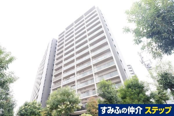 3LDK apartment in Minato Ward, Osaka - Photo 1