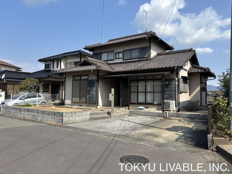 4LDK house in Fukutsu, Fukuoka - Photo 1