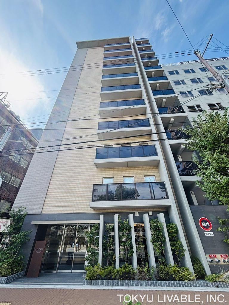 3LDK apartment in Amagasaki, Hyogo - Photo 1