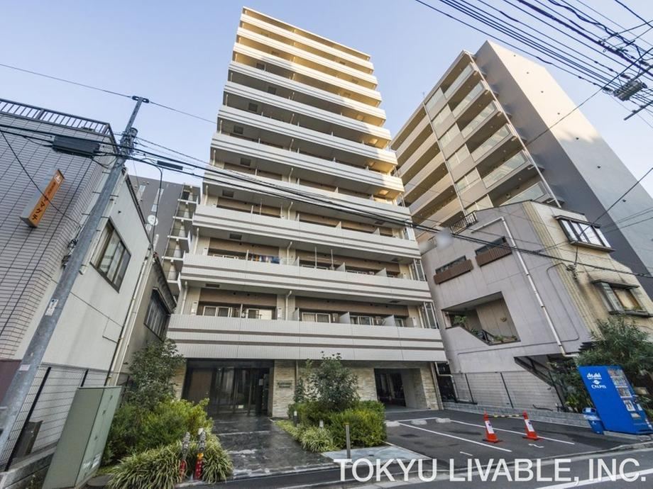 2DK apartment in Taito Ward, Tokyo - Photo 1