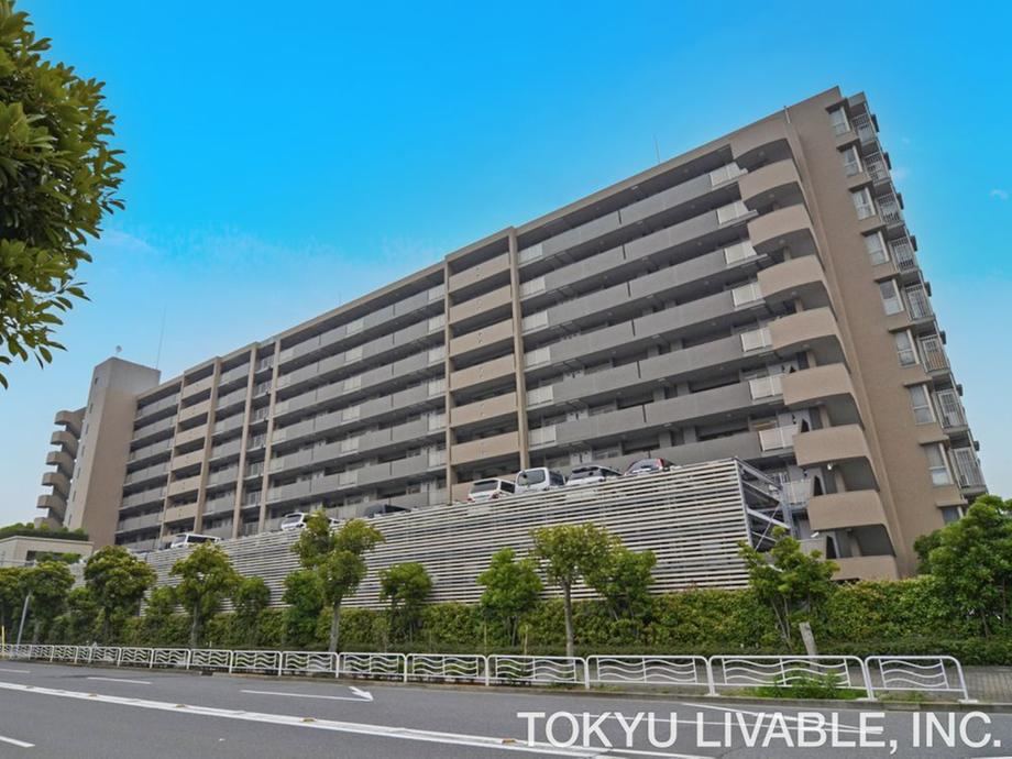 3LDK apartment in Koto Ward, Tokyo - Photo 1