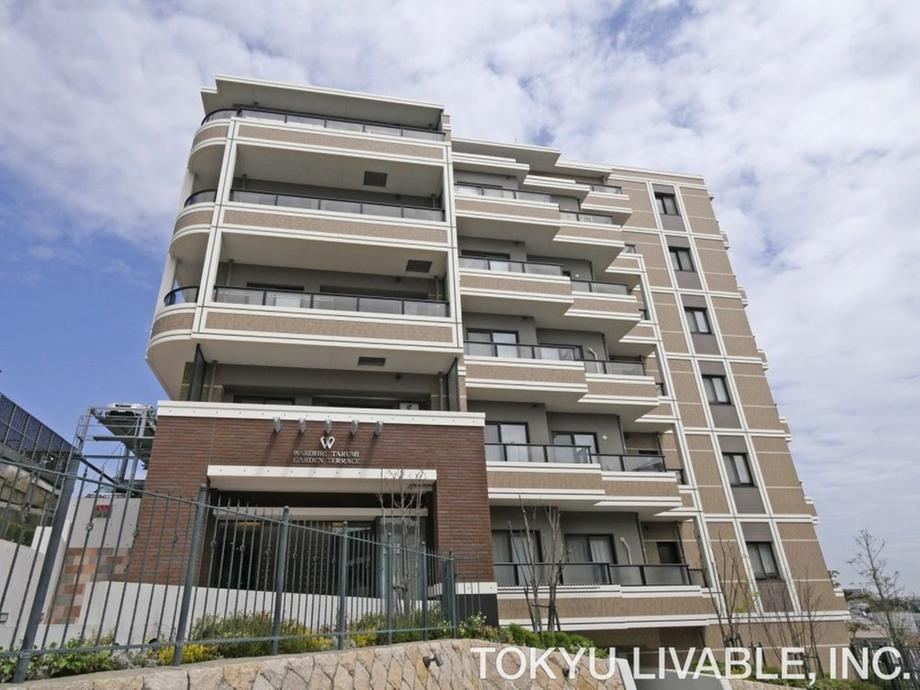 3LDK apartment in Tarumi Ward, Kobe, Hyogo - Photo 1