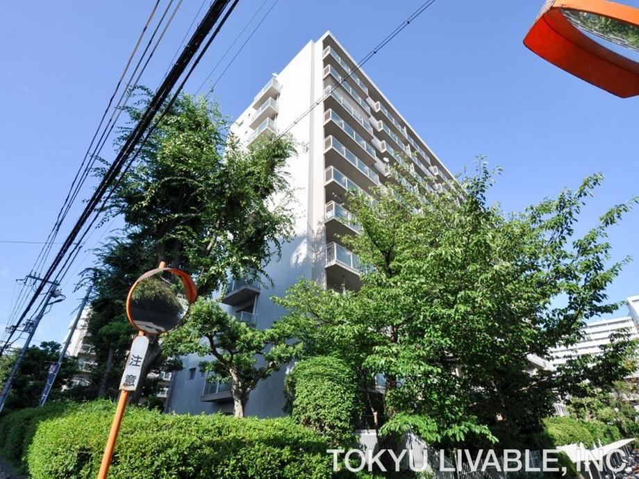 2LDK+S apartment in Suita, Osaka - Photo 1