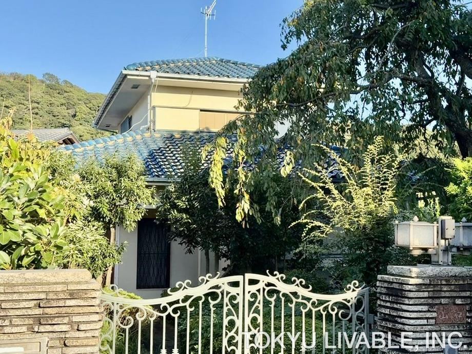4LDK house in Hayama, Miura District, Kanagawa - Photo 1