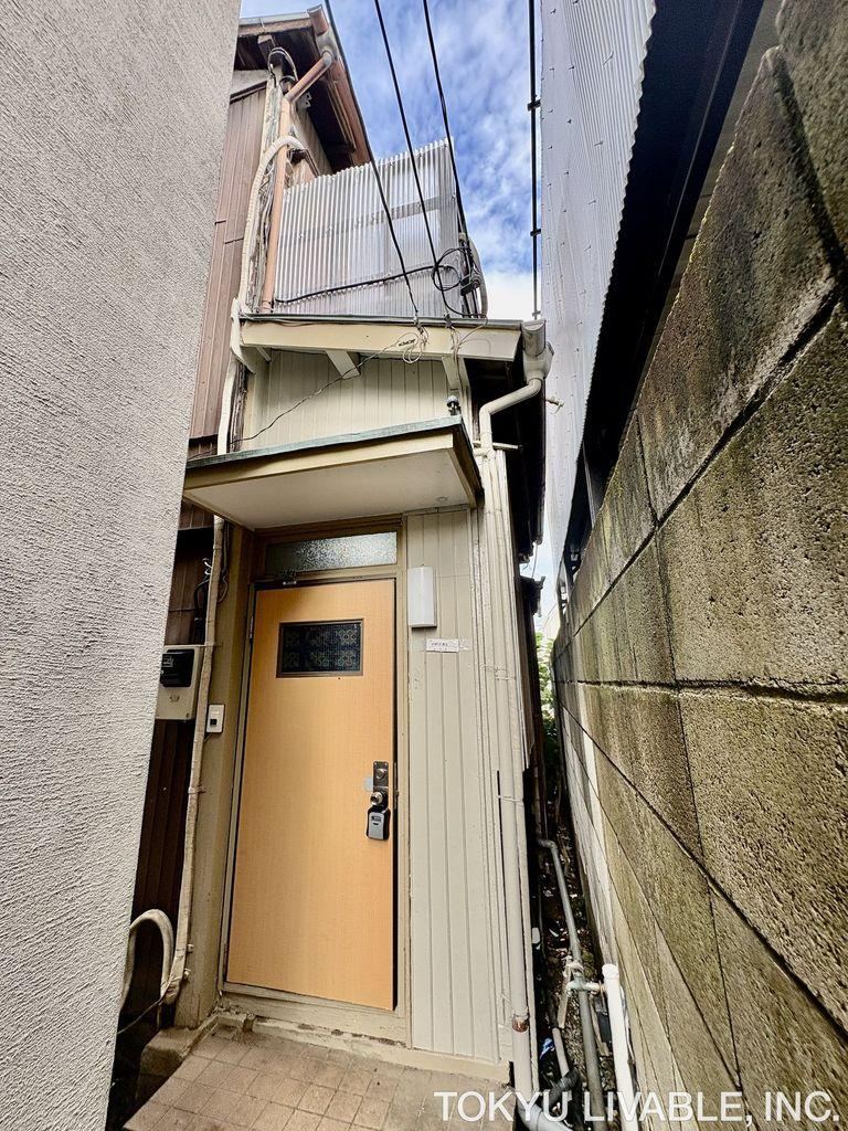 2DK house in Nakano Ward, Tokyo - Photo 1