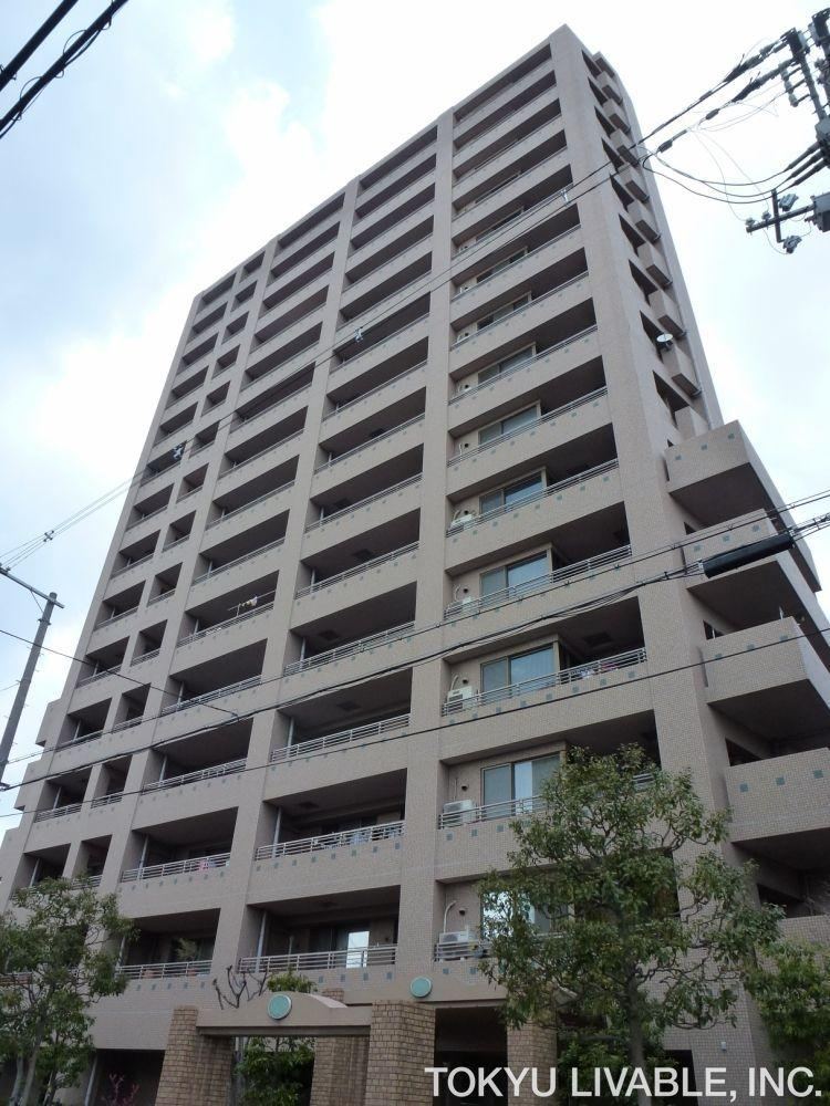 4LDK apartment in Asahi Ward, Osaka - Photo 1