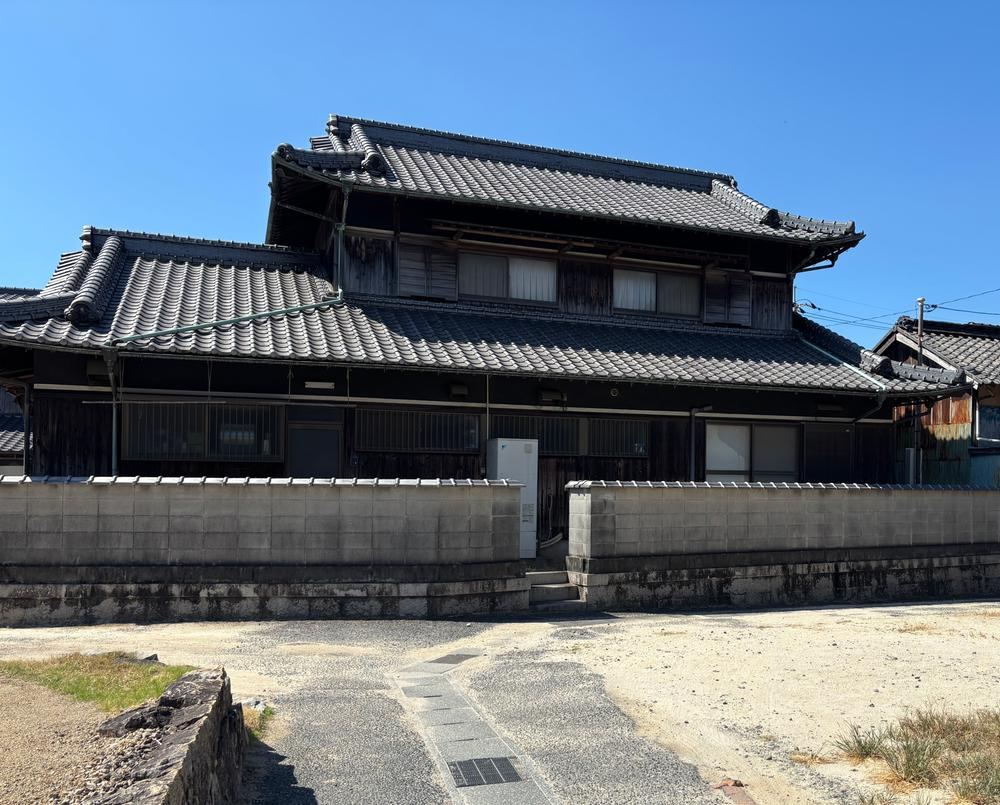 7DK house in Kurashiki, Okayama - Photo 1