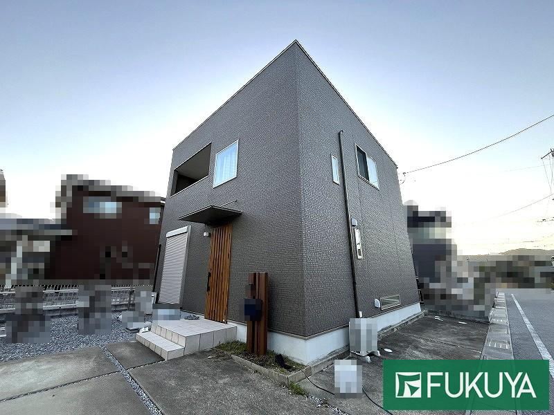 4LDK house in Higashiomi, Shiga - Photo 1