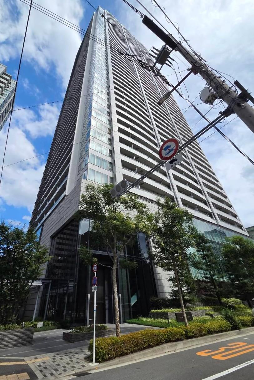2LDK apartment in Nishi Ward, Osaka - Photo 1