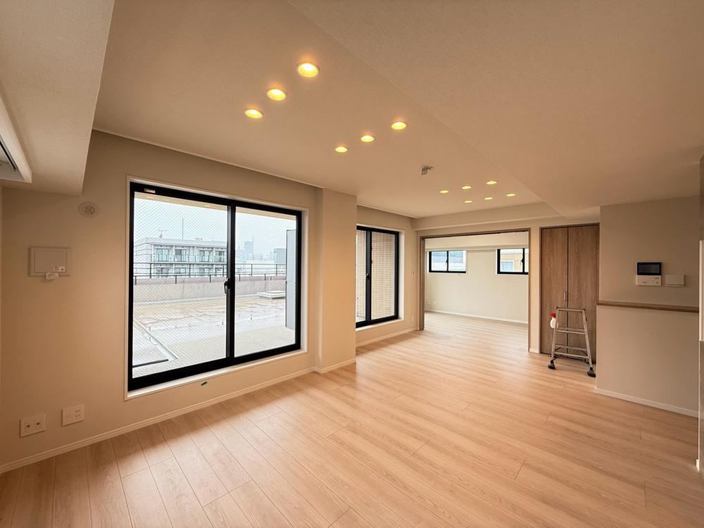 3LDK apartment in Koto Ward, Tokyo - Photo 1