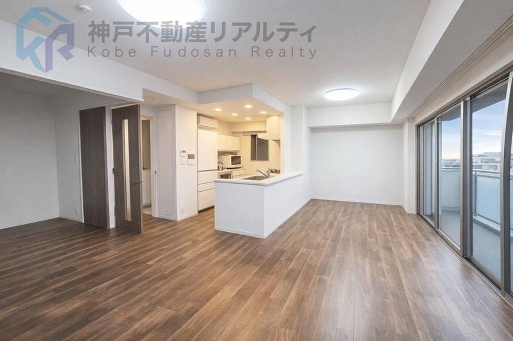 3LDK apartment in Nada Ward, Kobe, Hyogo - Photo 1