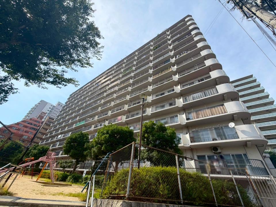3LDK apartment in Hyogo Ward, Kobe, Hyogo - Photo 1